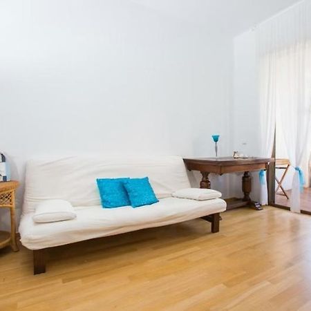 VáriΆνετη Διαμονή 100 Μέτρα Από Τη Θάλασσα - Βάρκιζα公寓 外观 照片